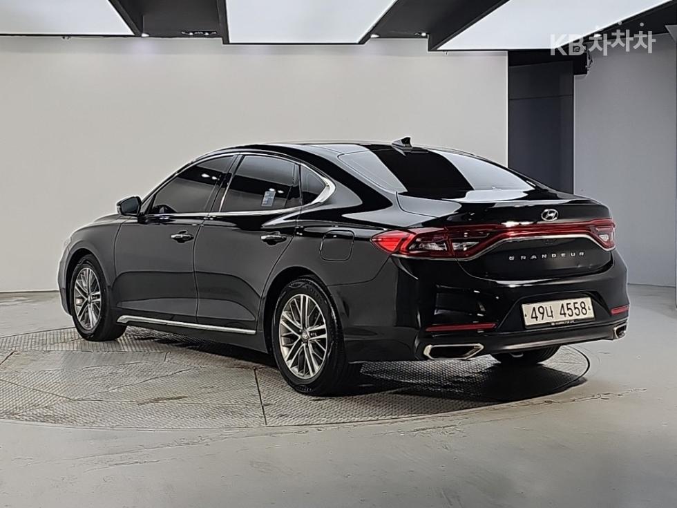Hyundai Grandeur BASE MODEL — фото 3