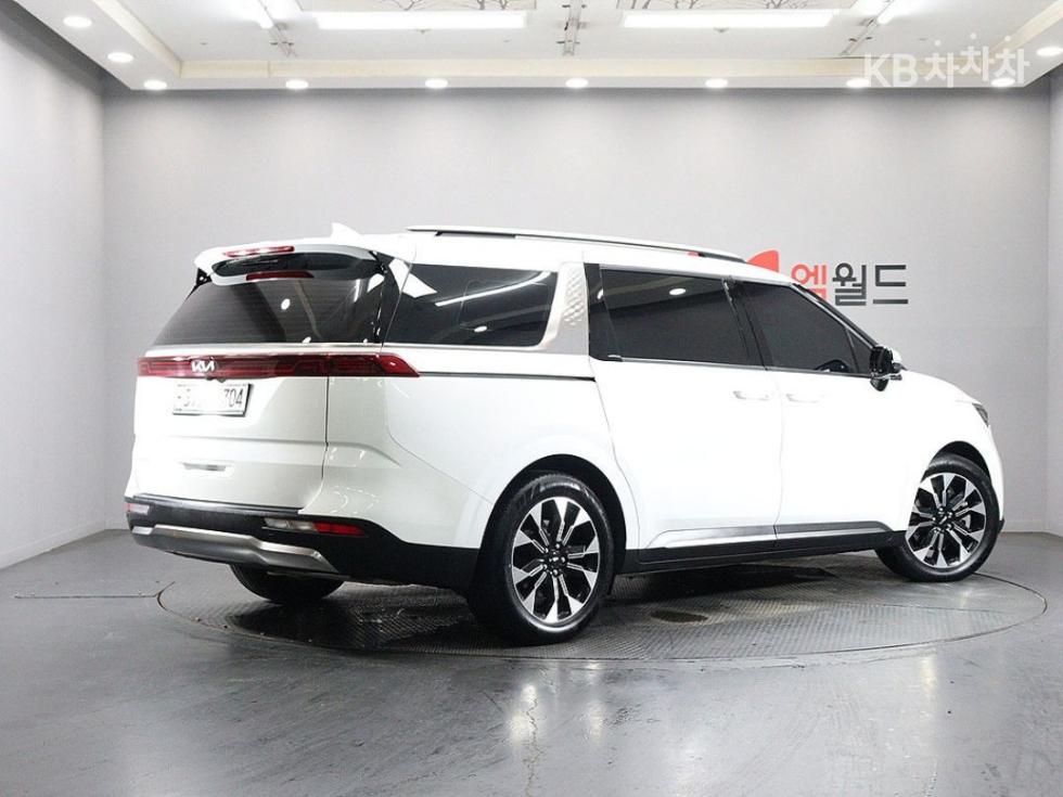 Kia Carnival SIGNATURE — фото 3