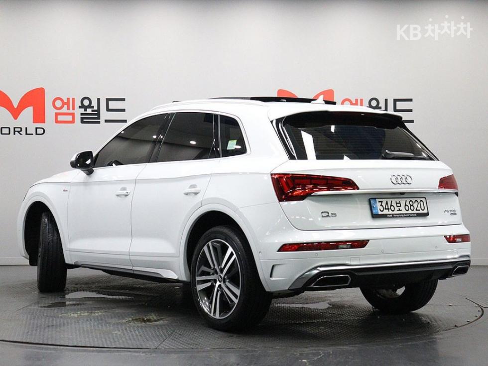 Audi Q5 Premium — фото 4
